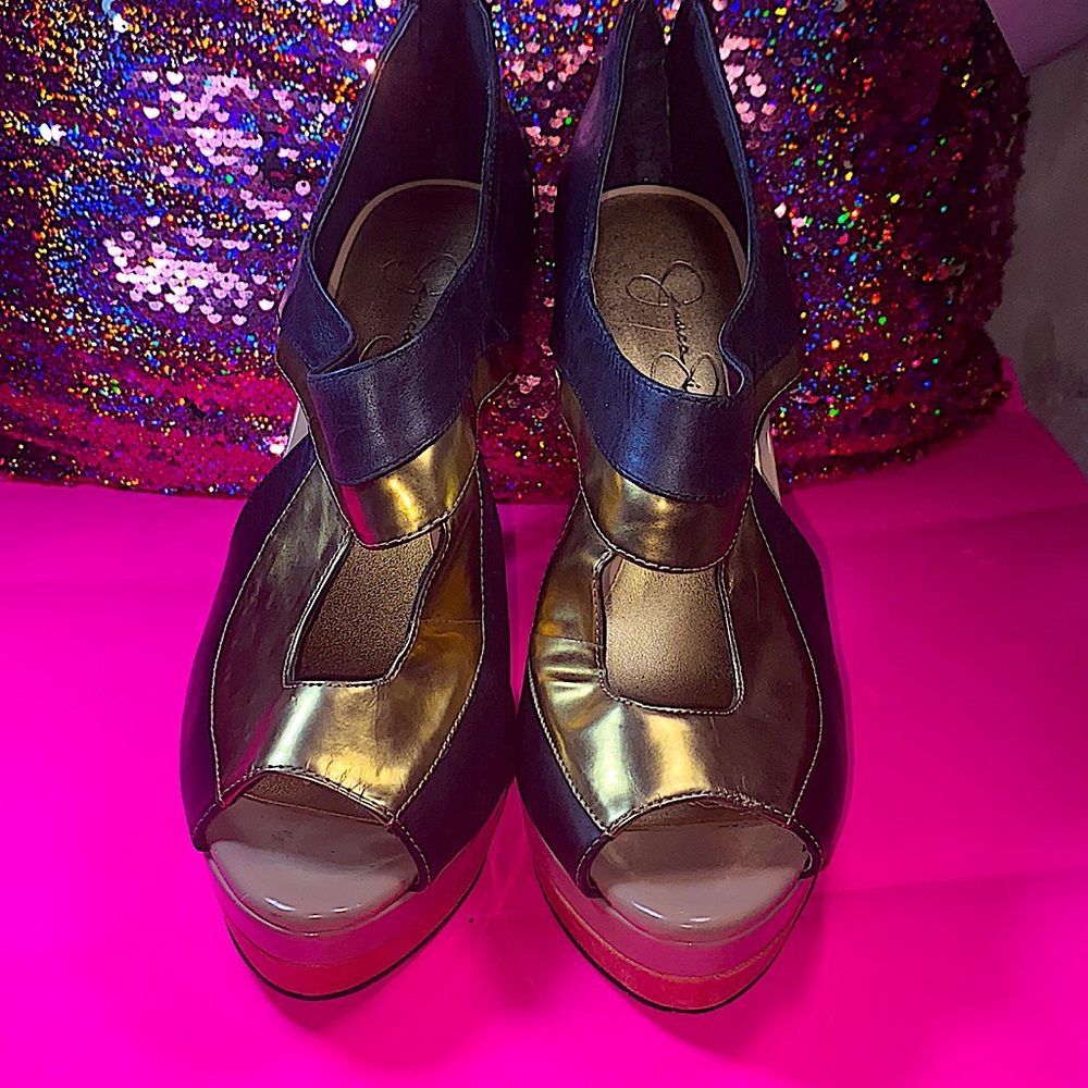 Jessica Simpson Evannan Peep Toe Black and Gold Heels